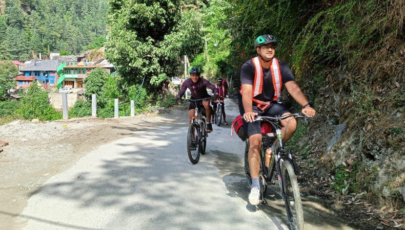 Mountain Biking Tirthan Valley Jalori Pass 2025